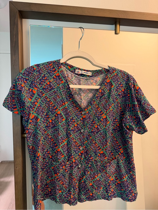 Vintage Tops - Women's Vintage Button-Front Short Sleeve Top in Multi